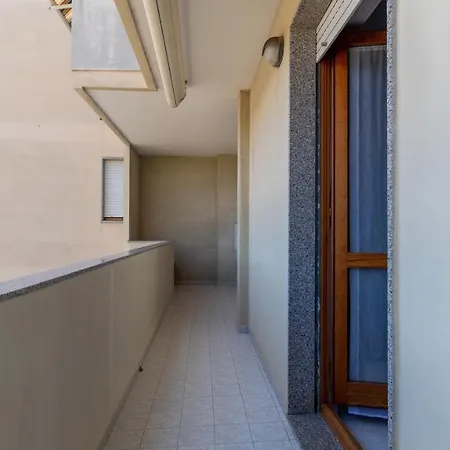 Fleming 35 - Wifi & Air Con Apartment