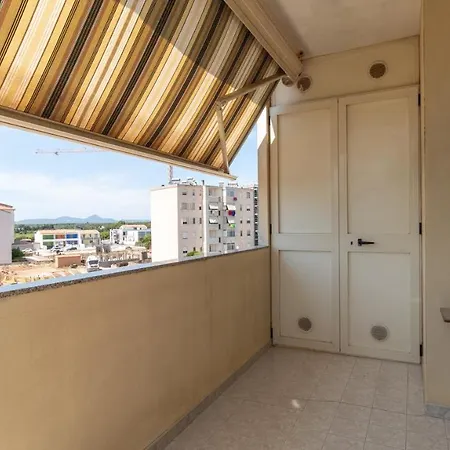 Fleming 35 - Wifi & Air Con Apartment *